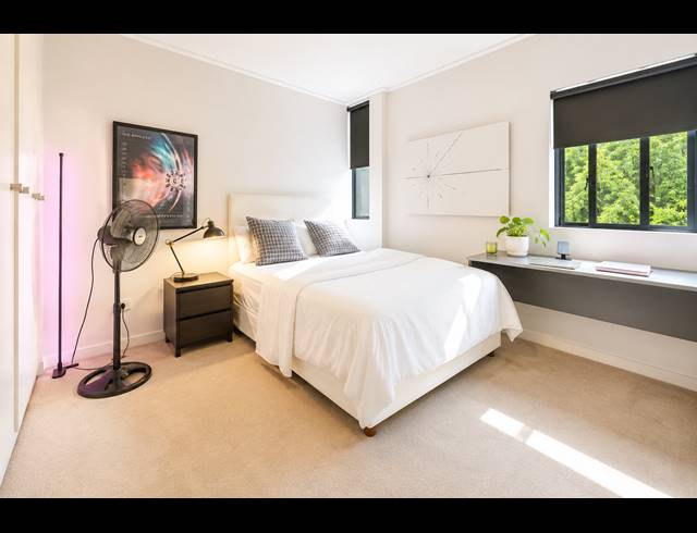 3 BEDROOM APARTMENT TO LET IN HOUT BAY CENTRAL